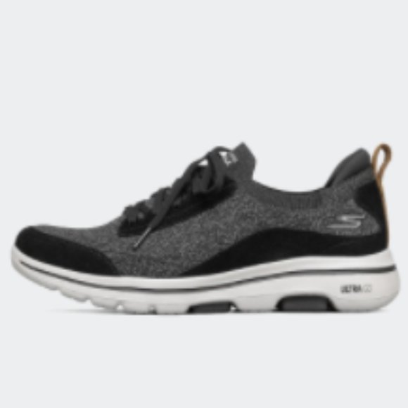 Casual sports shoes